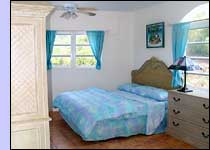 Villa Amour Bedroom - Click for a full size image...
